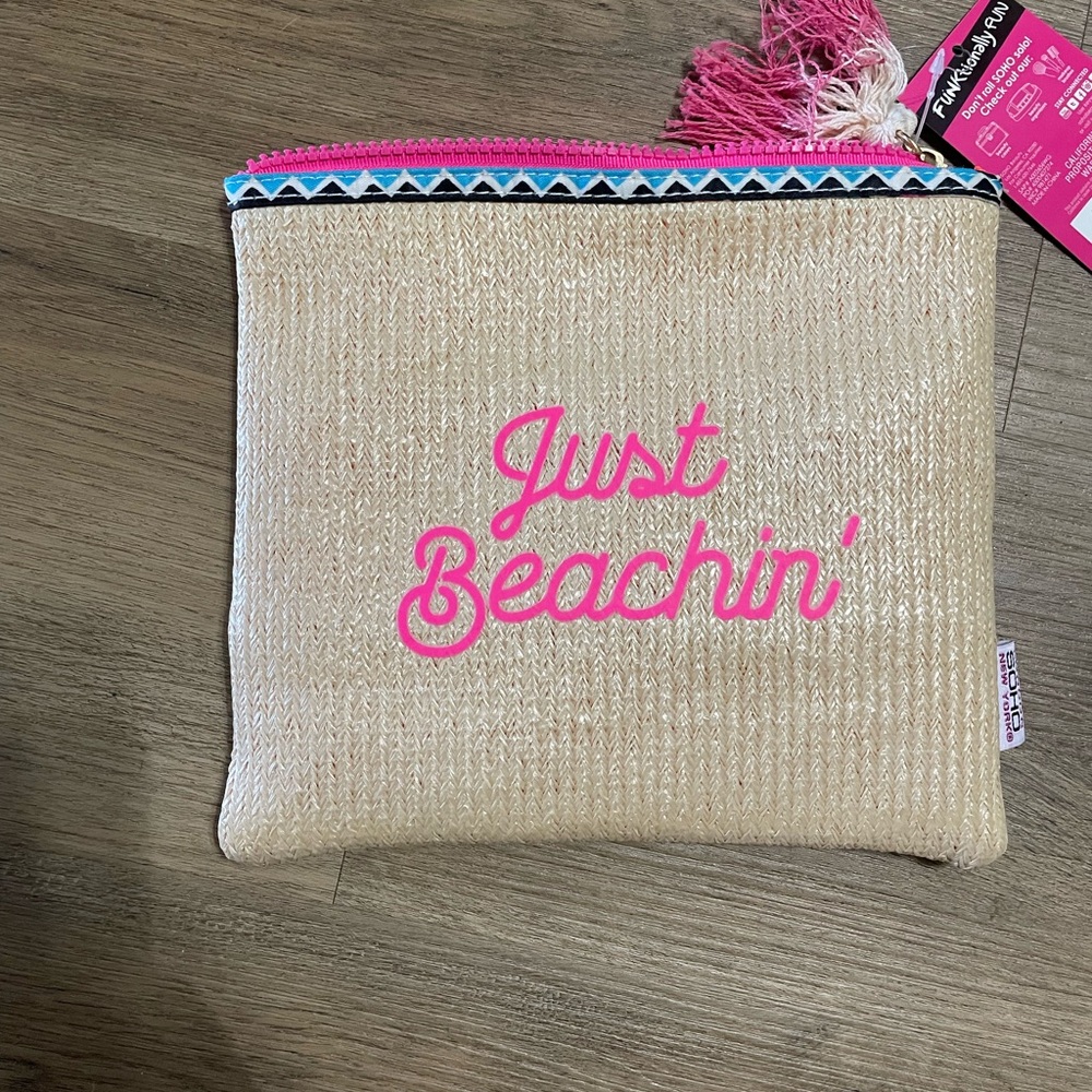 Just Beachin' Straw‎ cosmetic bag with Pink Tassel nwt
